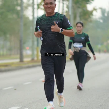 Runner Photo 8182496