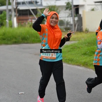 Runner Photo 8182504