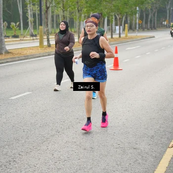 Runner Photo 8184031