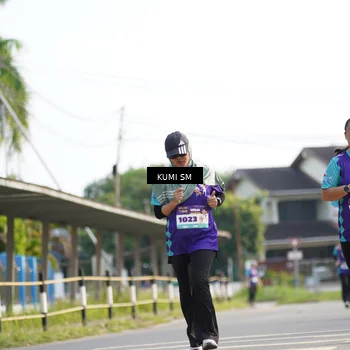 Runner Photo 8184453