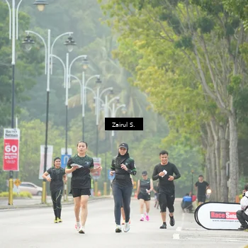 Runner Photo 8184619