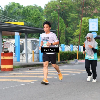 Runner Photo 8184713