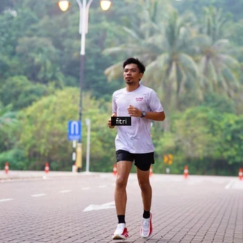 Runner Photo 8185011
