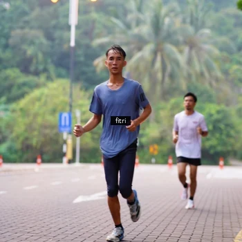 Runner Photo 8185043