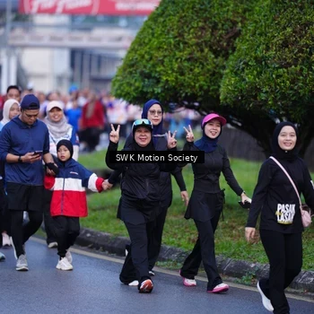 Runner Photo 8185108