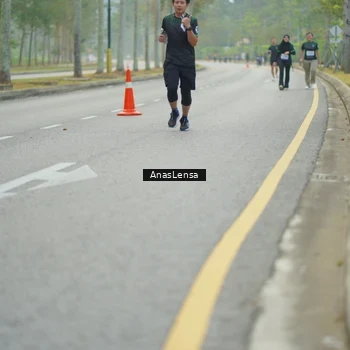 Runner Photo 8186039