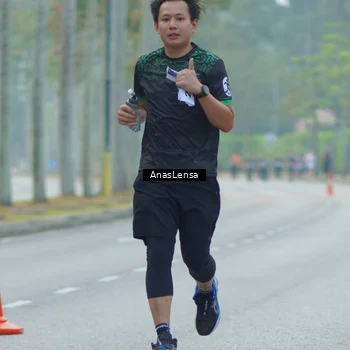 Runner Photo 8186079