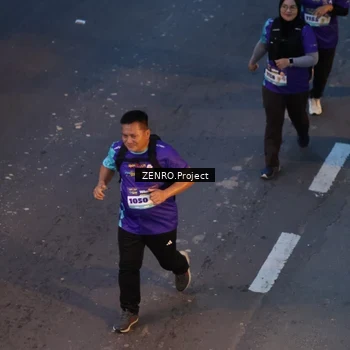 Runner Photo 8186102