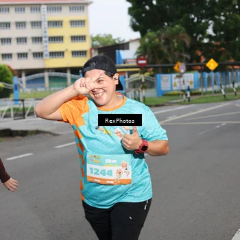 Runner Photo 8186662