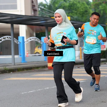 Runner Photo 8186901