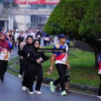 Runner Photo 8187024