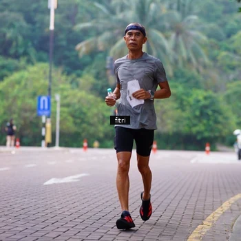 Runner Photo 8187659