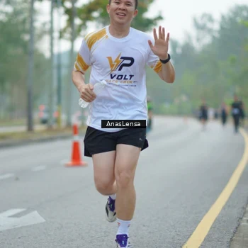 Runner Photo 8187675