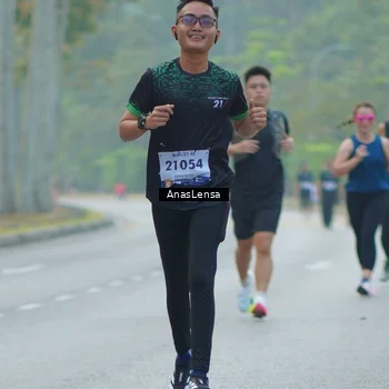 Runner Photo 8187685