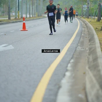 Runner Photo 8187704