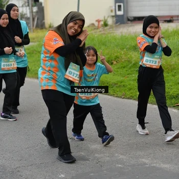 Runner Photo 8187800