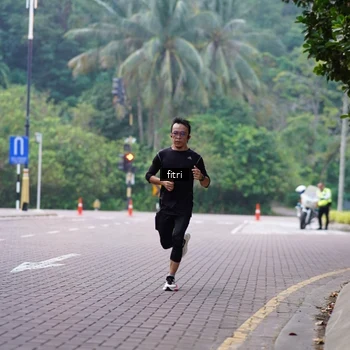 Runner Photo 8187818