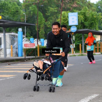 Runner Photo 8187826