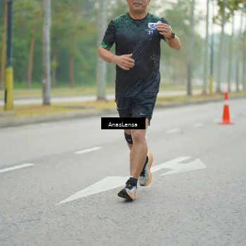Runner Photo 8189476