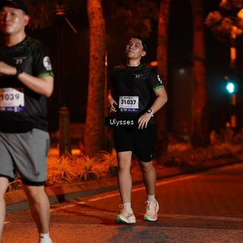 Runner Photo 8189884