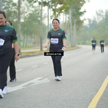 Runner Photo 8189944