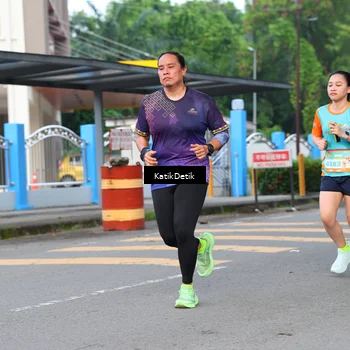 Runner Photo 8190009