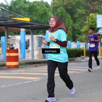 Runner Photo 8190179