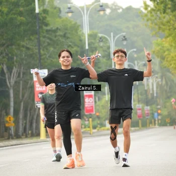 Runner Photo 8190670
