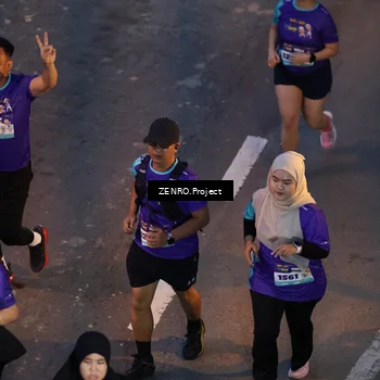 Runner Photo 8190676