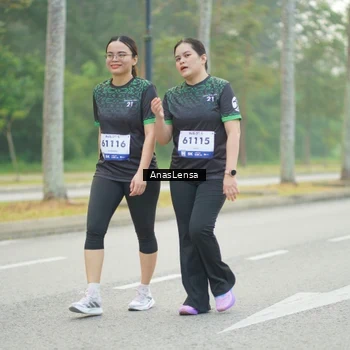 Runner Photo 8190719