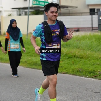 Runner Photo 8190804