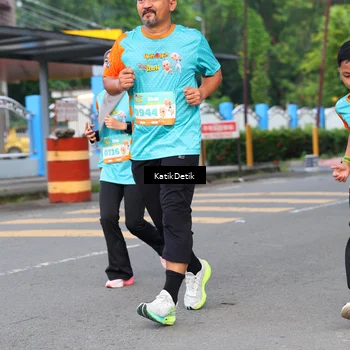 Runner Photo 8192636