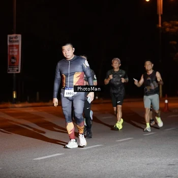 Runner Photo 8193534
