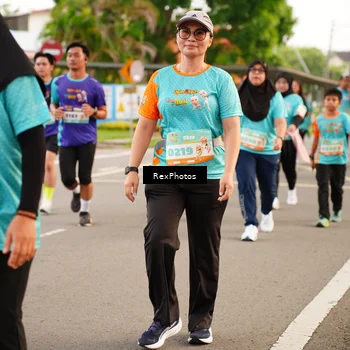 Runner Photo 8194025