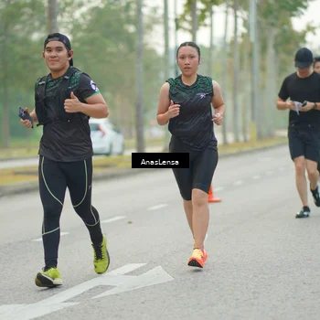 Runner Photo 8194056