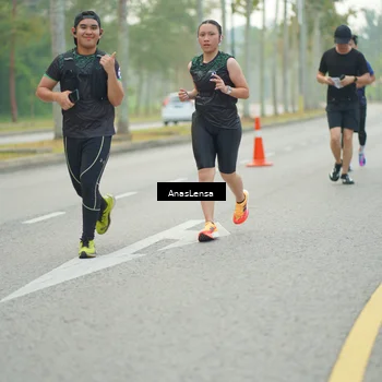 Runner Photo 8194061