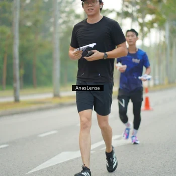 Runner Photo 8194181