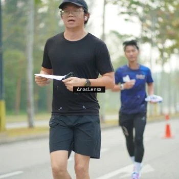 Runner Photo 8194198