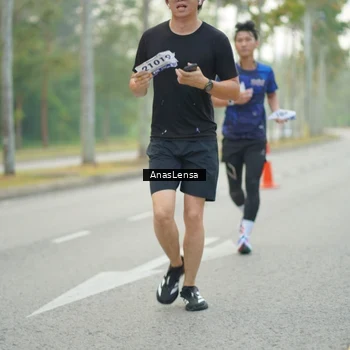 Runner Photo 8194212