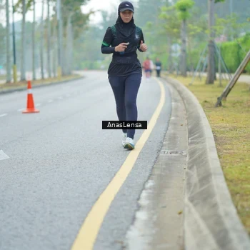 Runner Photo 8194511