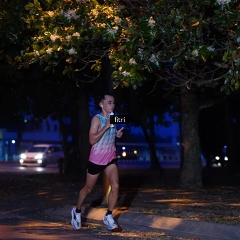 Runner Photo 8194743