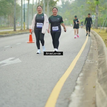 Runner Photo 8194812