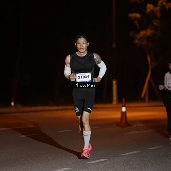 Runner Photo 8194923