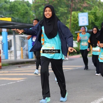 Runner Photo 8195004