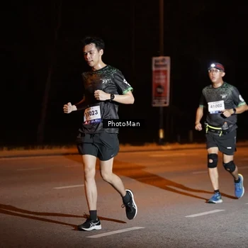 Runner Photo 8195311