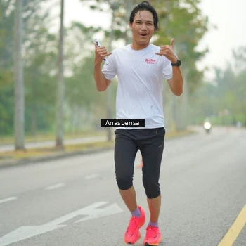 Runner Photo 8196689