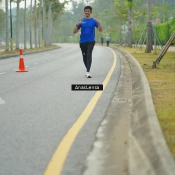 Runner Photo 8196711