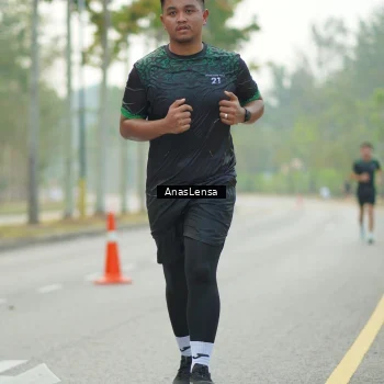 Runner Photo 8198010