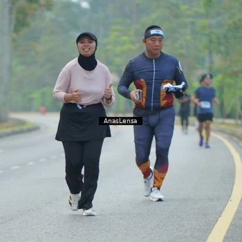 Runner Photo 8199002