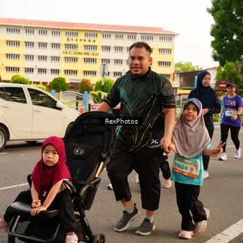 Runner Photo 8199011